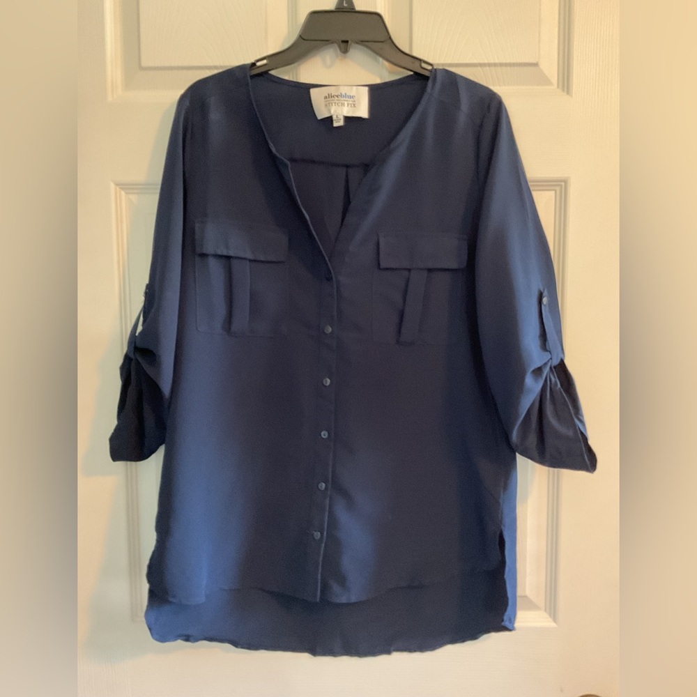 Stitch Fix Alice Blue navy 3/4 tab sleeve high low hem keyhole neck blouse